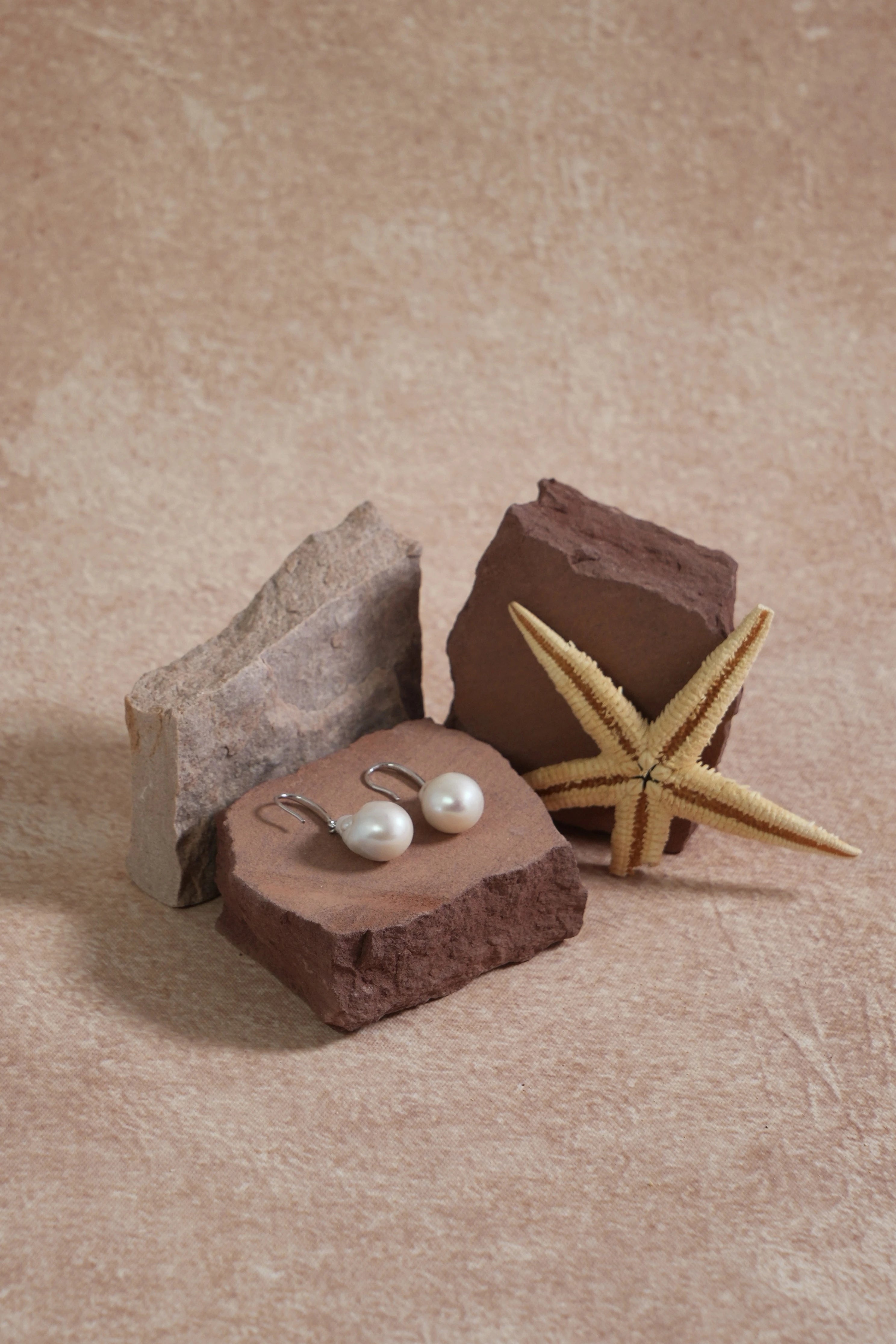 Lacrima Silver Drop Pearl Earrings