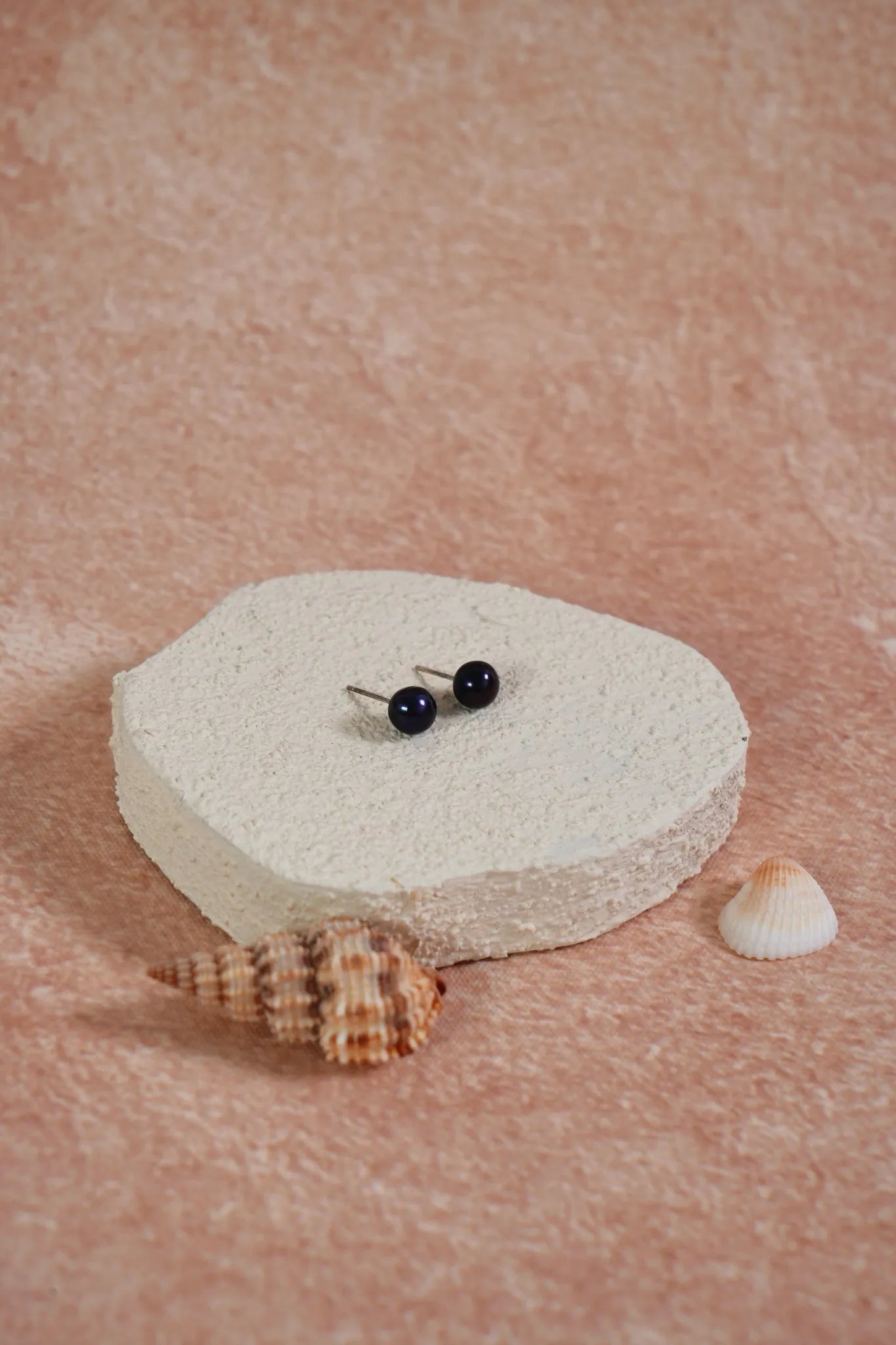 Lumi Black Pearl Earrings