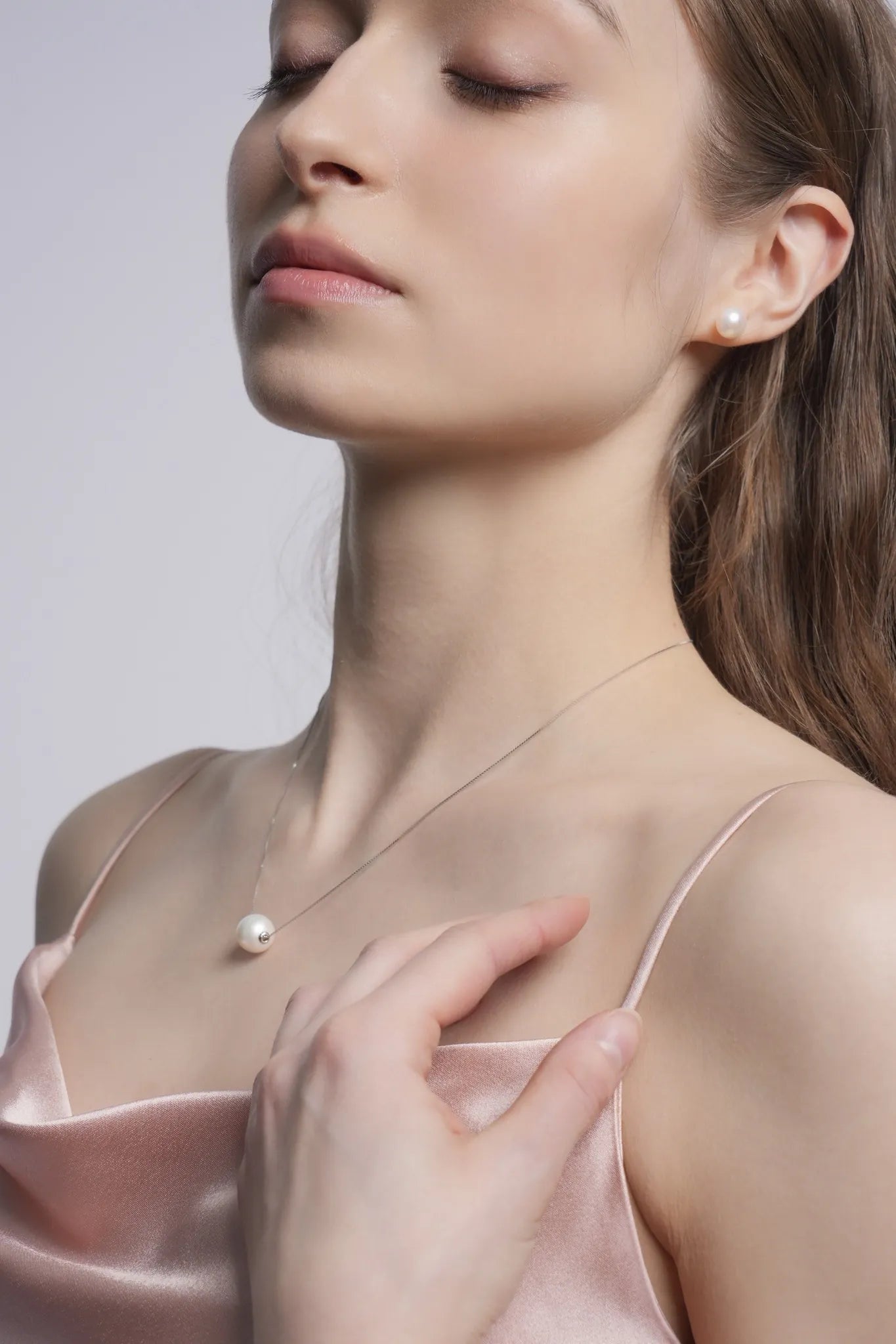 Yizhu Minimalist Pearl Necklace